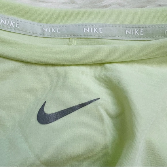 NWT Nike Dri-Fit One Luxe Women’s Top - Picture 7 of 7